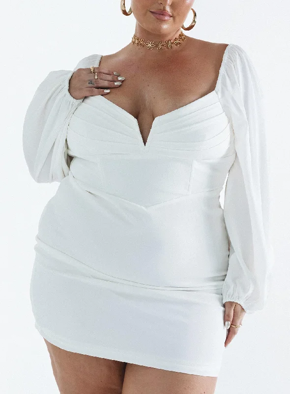 Sporty-chic women’s apparel for active lifestyles   Zoella Long Sleeve Mini Dress White Curve