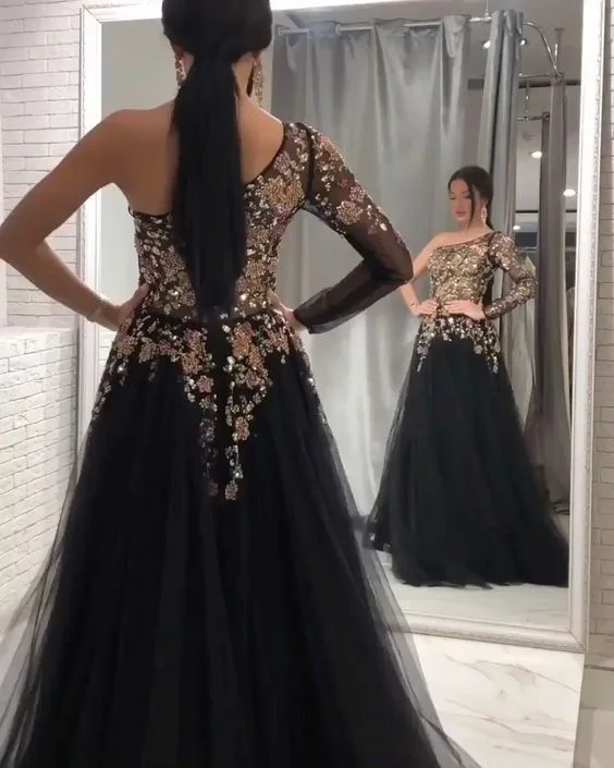 Uncover unique pieces for your perfect wardrobe   long prom dresses, graduation party gowns,  prom dress    cg18793